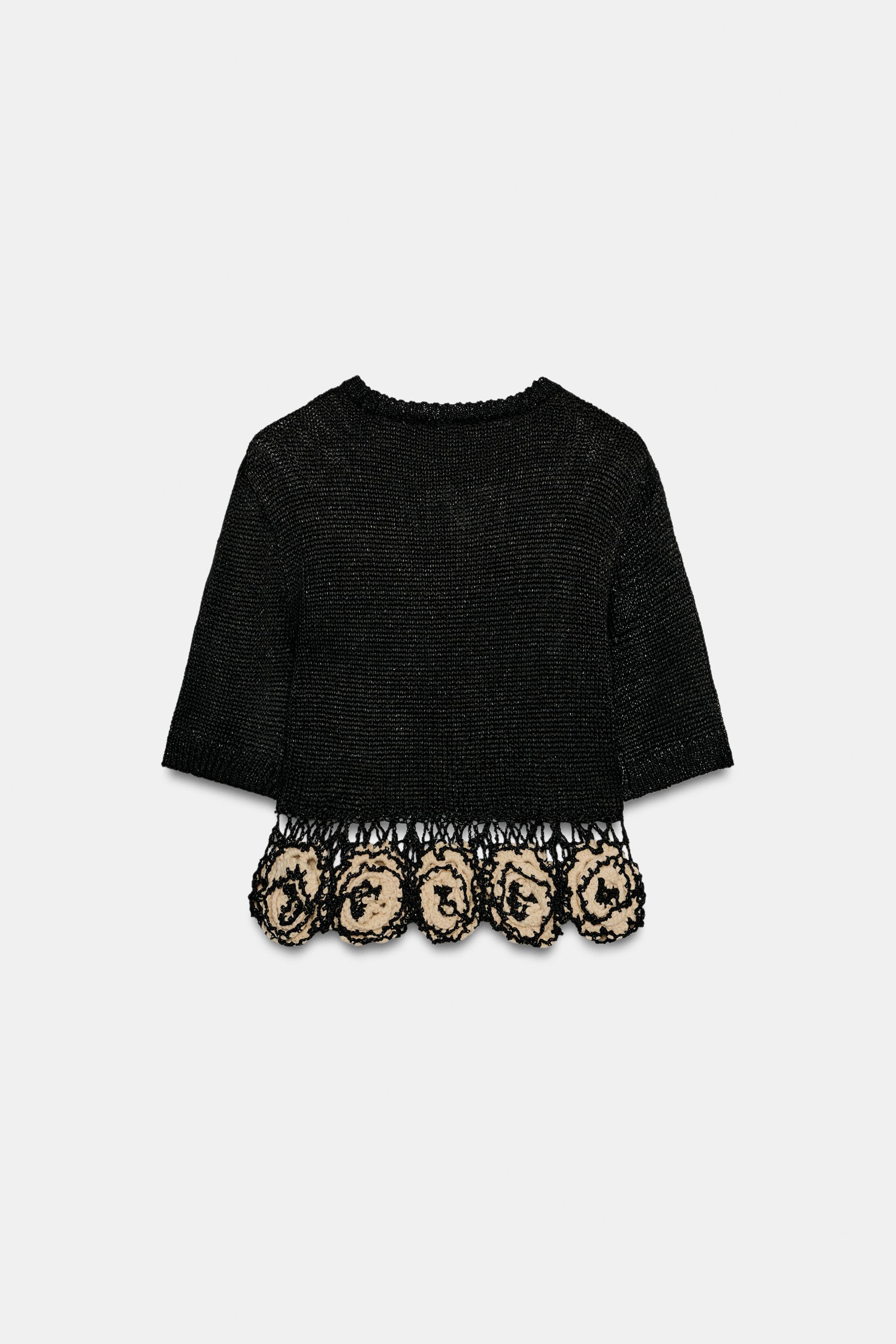 TEXTURED FLORAL KNIT TOP